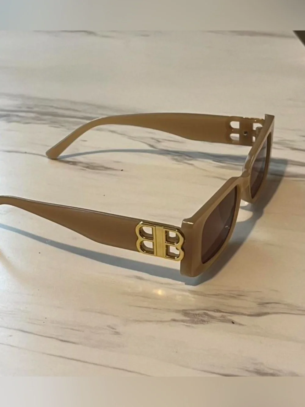 Classic Rectangular Women's Sunglasses in Beige